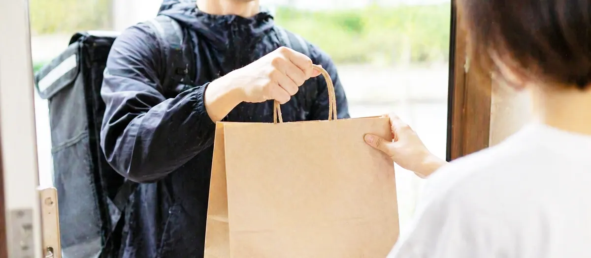 フードデリバリー初回クーポン比較【Uber Eats・出前館】